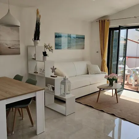 Maxine Mare Blu - Sleeps 4 - 3 Mins To Apartamento